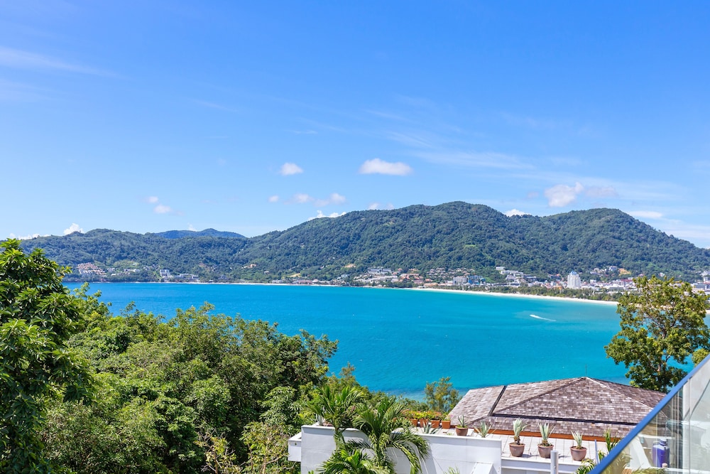 SeaView BluePoint Apartment 819