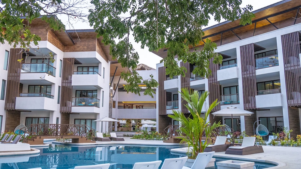Azura Beach Resort - All Inclusive - Adults Only - Property Image 10