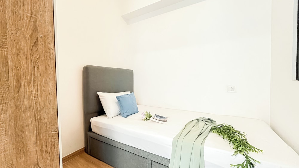 Quiet And Homey 2Br With Extra Room Apartment Sky House Bsd