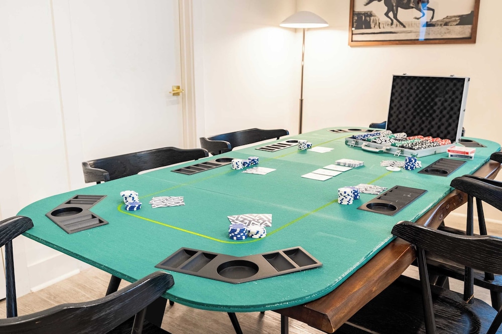 Sleeps 24 Rooftop, Game Room & Outdoor Spaces Just 10 Min to Broadway Outrider by Avantstay