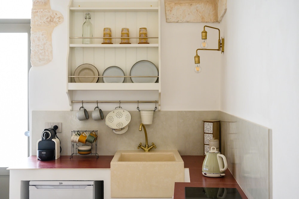 Cementine Traditional Suites
