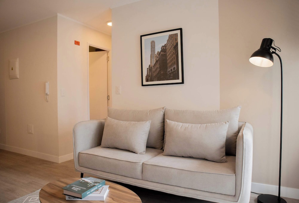w Bright 2BR w Balconny in Miraflores