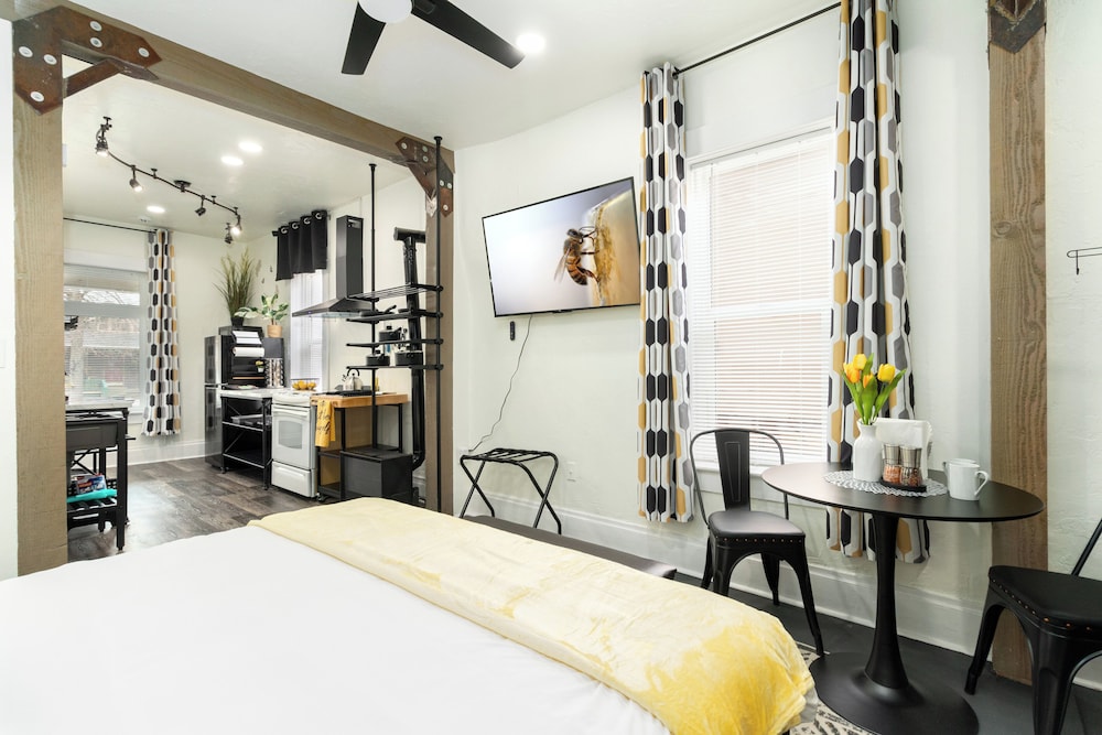 Beehive by Cloud Dream Homes