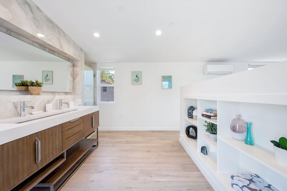 The Gower Street Bungalows by AvantStay