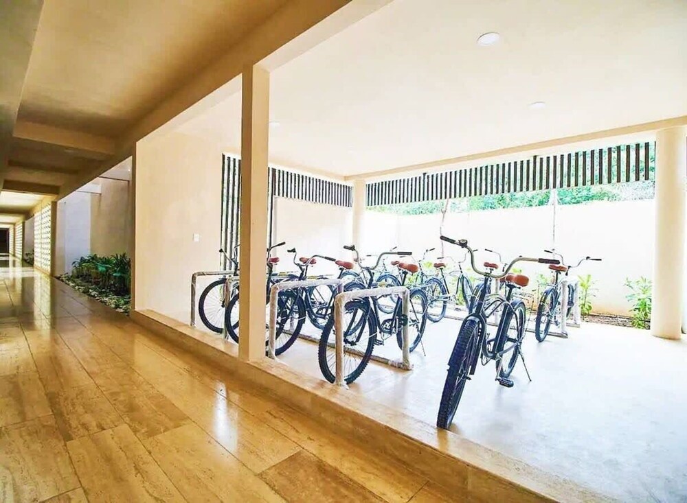 2 BR Amazing Pool Top Amenities Wifi 2FL Gym