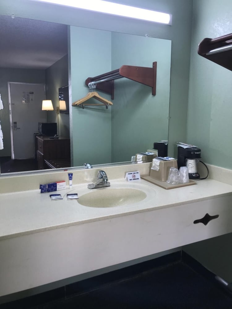 Americas Best Value Inn Manchester, TN