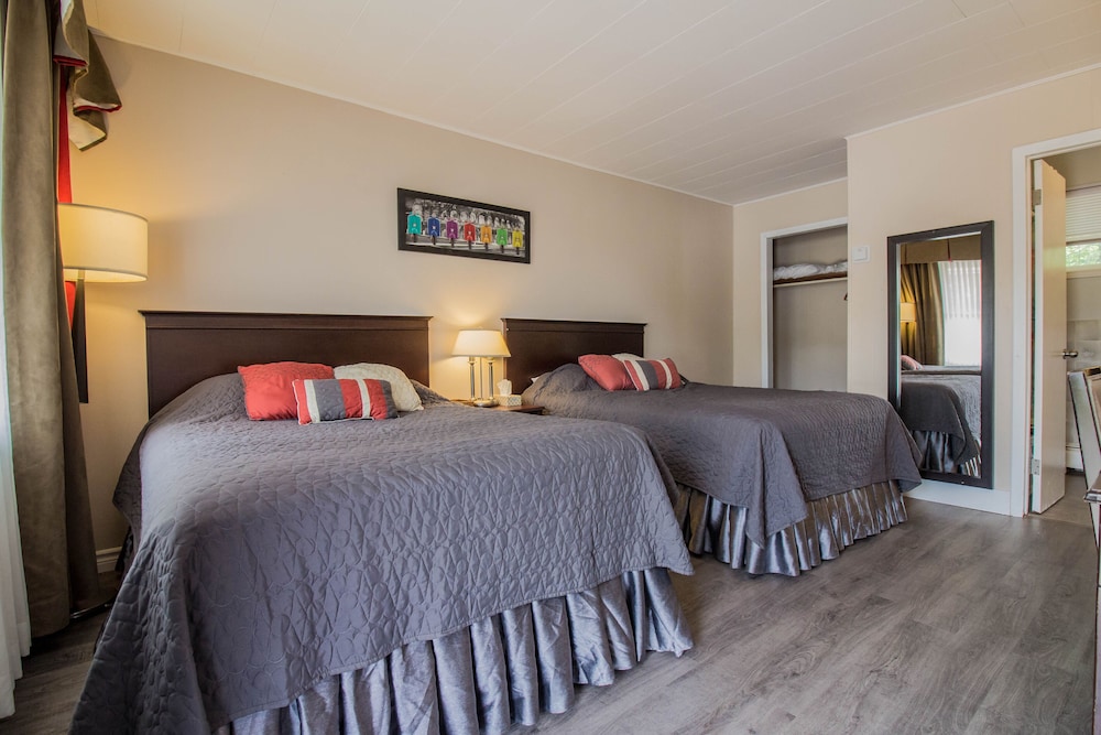 The White Horse Motel