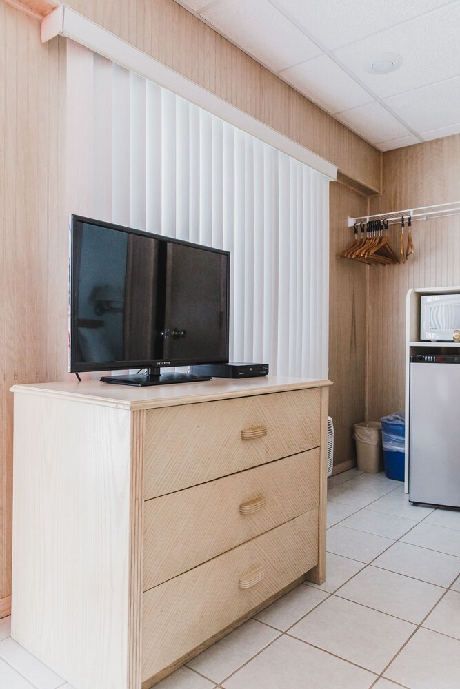 AA Heart of Wildwood Motels