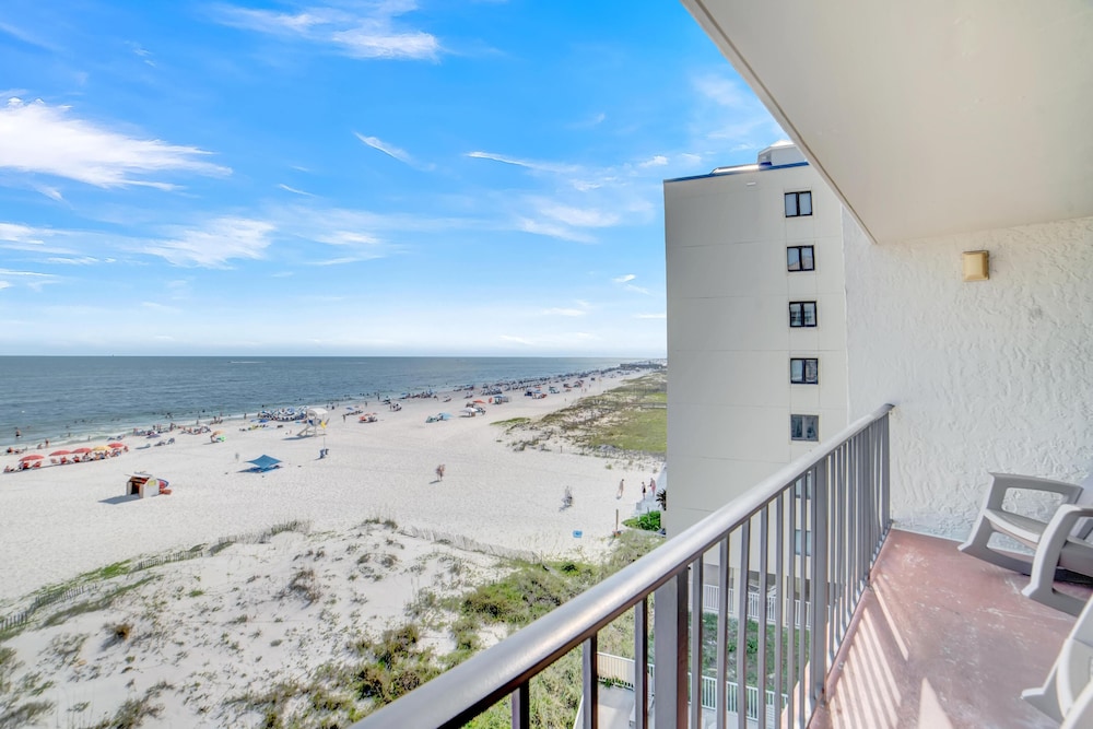 Gulf House 401