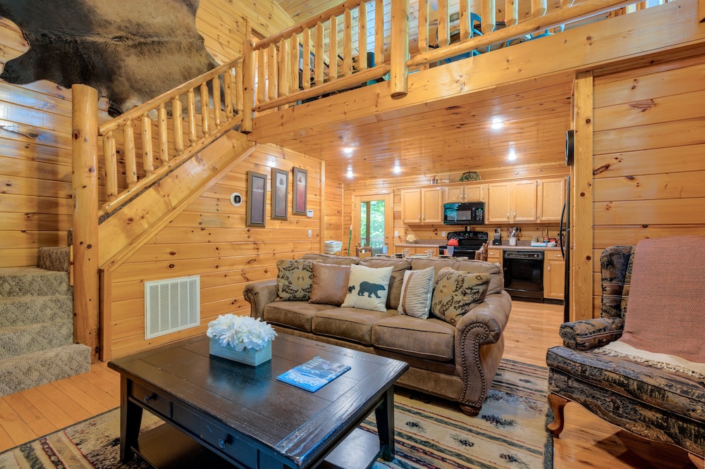 Rosey Bear 2 Bedroom Cabin