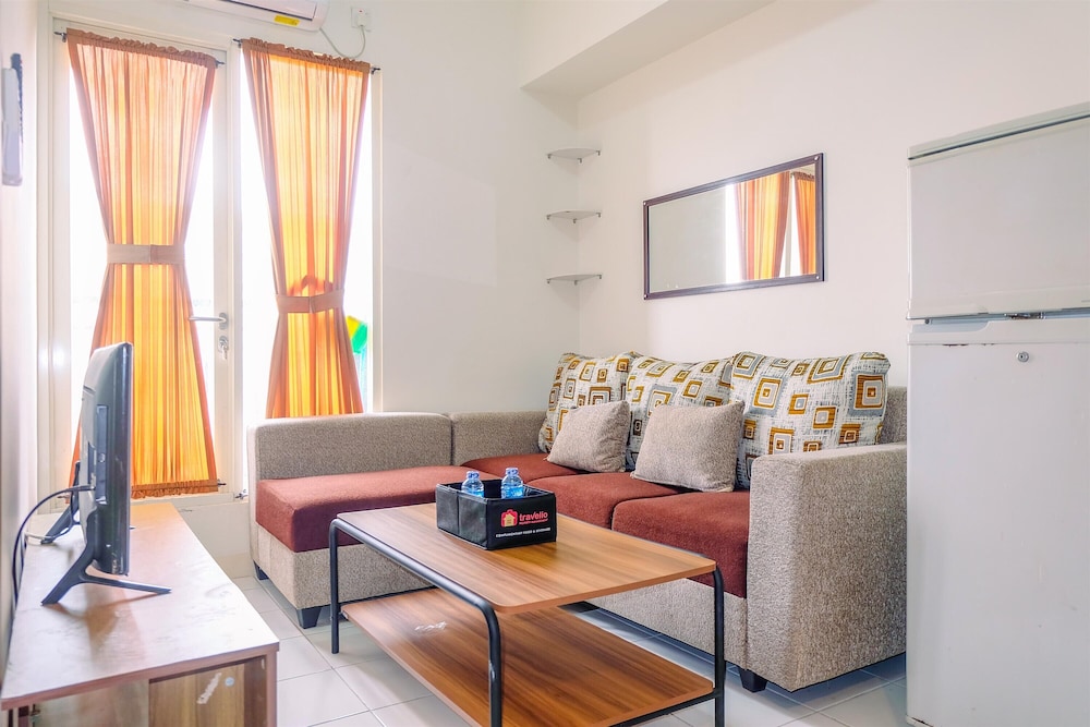 Podomoro Golf View 2BR Apartment near Exit Tol Cimanggis