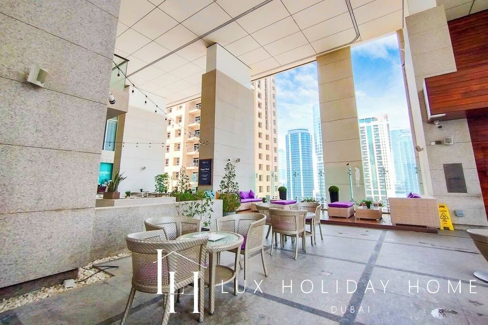 LUX The Bonnington JLT Suite