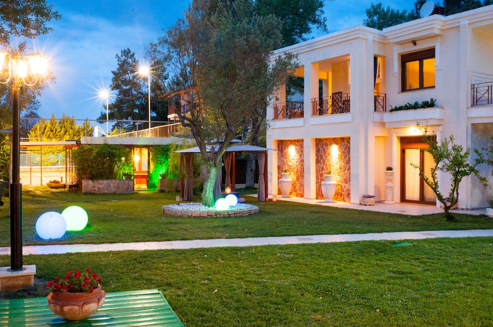 W Villas Halkidiki