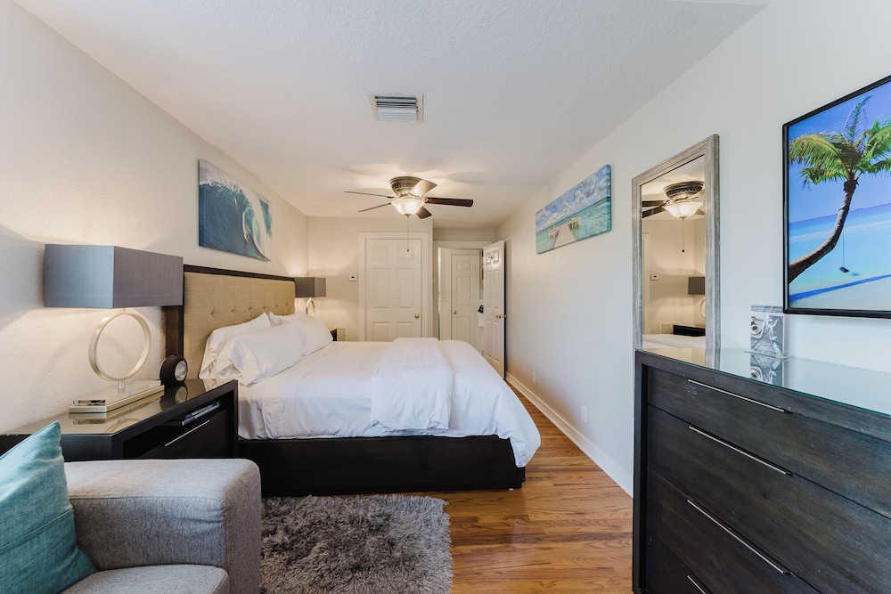 Nola Apartment