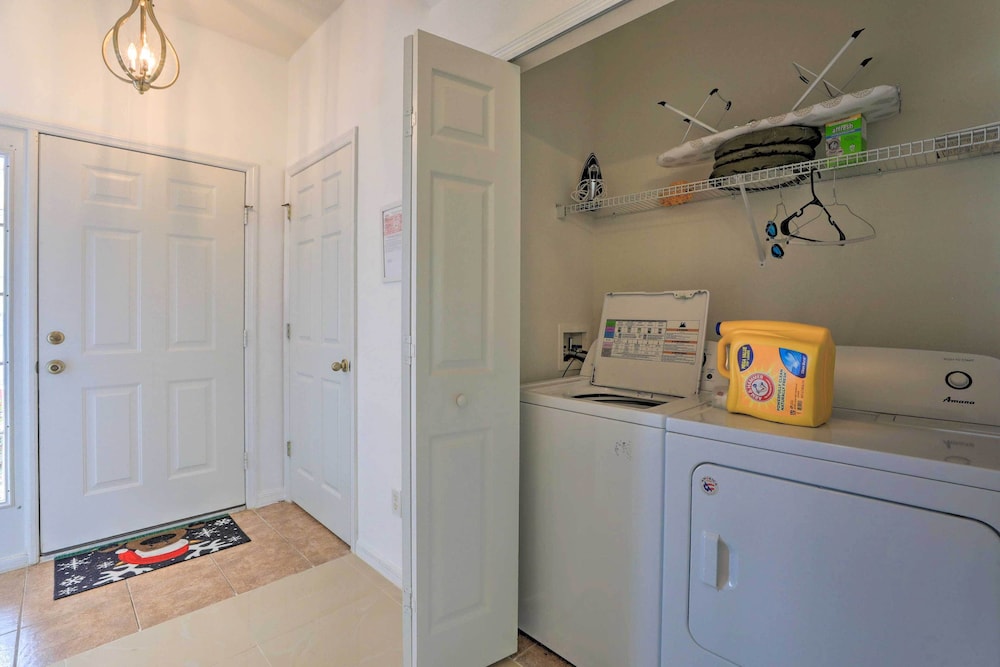 10 Mi to Wdw: Gated Townhome w/ Themed Rooms!
