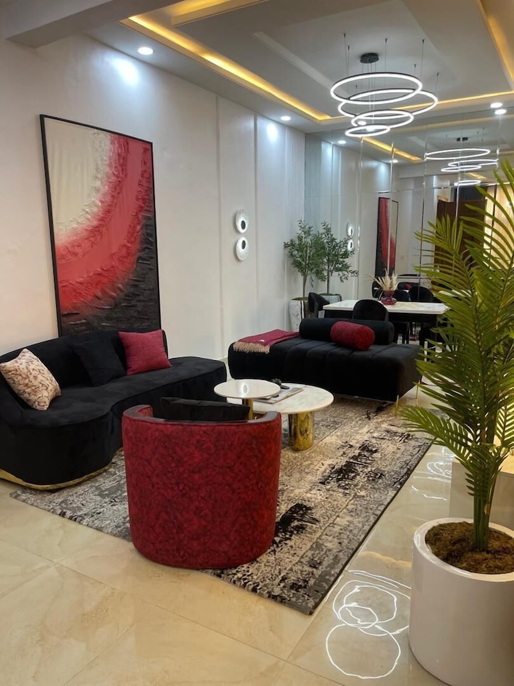 Spacious 2-bedroom apartment