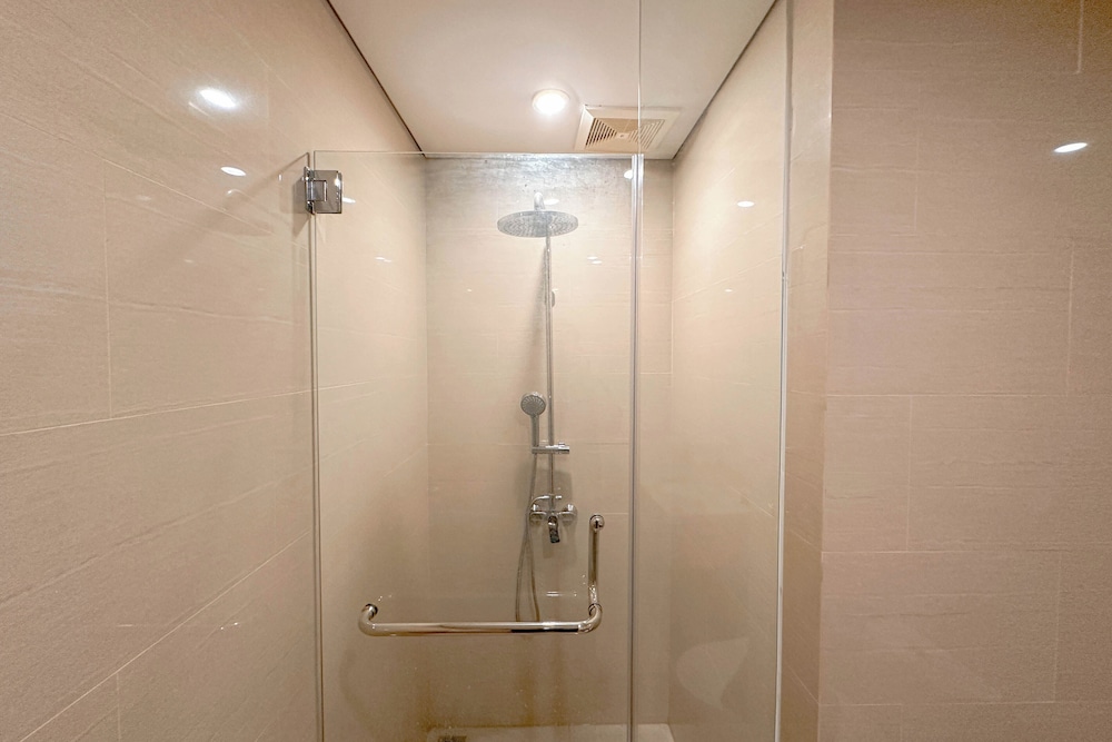 Spacious And Elegant 2Br At One East Penthouse & Residence Apartment