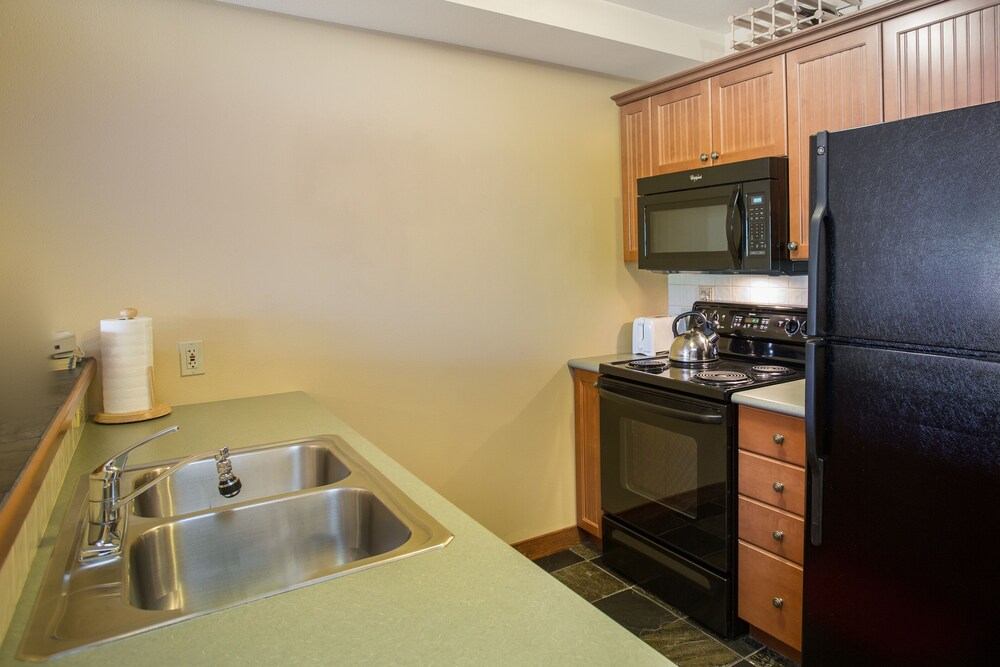 Eagle Springs East 1 & 2 Bedroom Condos
