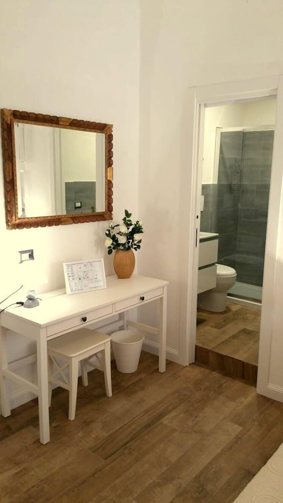 Garden House - Luxury Guest House