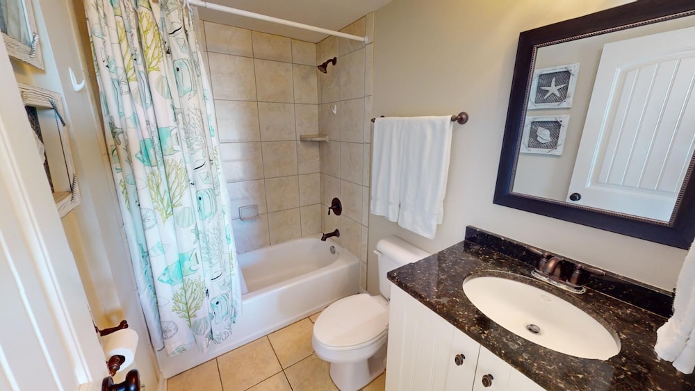 Pelican Landing 302 by Tybee Vacation Rentals