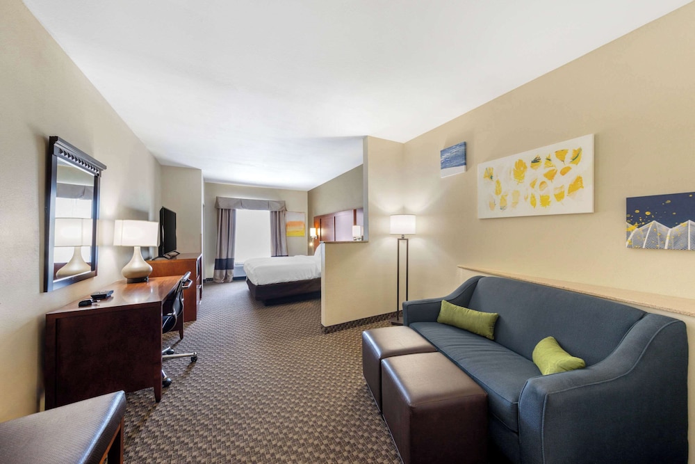 Cullman Vacations - Comfort Suites Cullman I-65 Exit 310 - Property Image 26