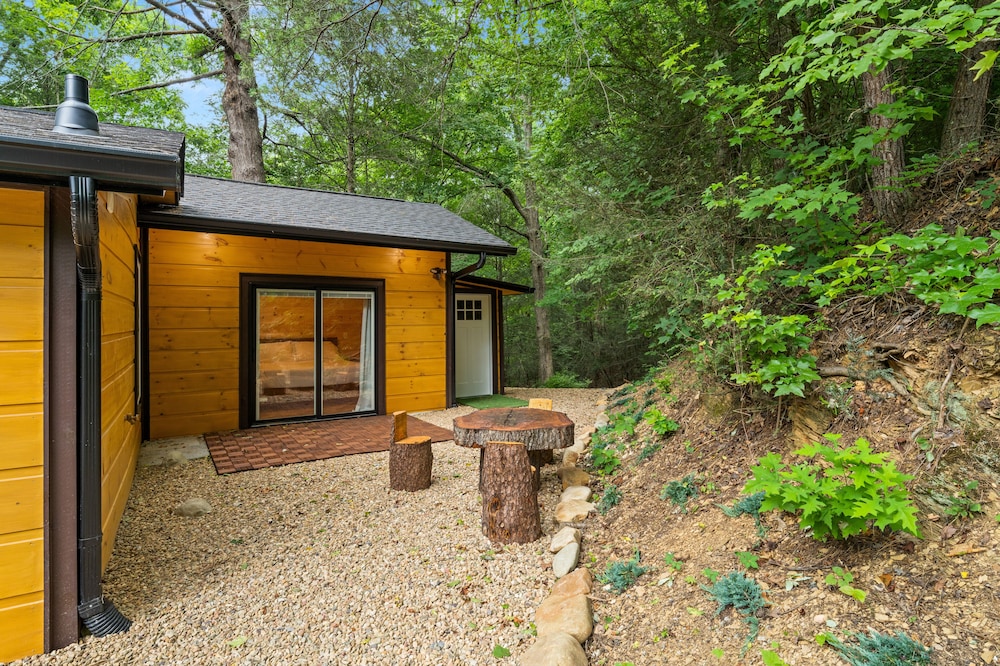 Oasis Tennessee