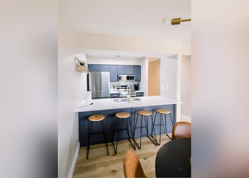 Suite Dreams Condo for 4