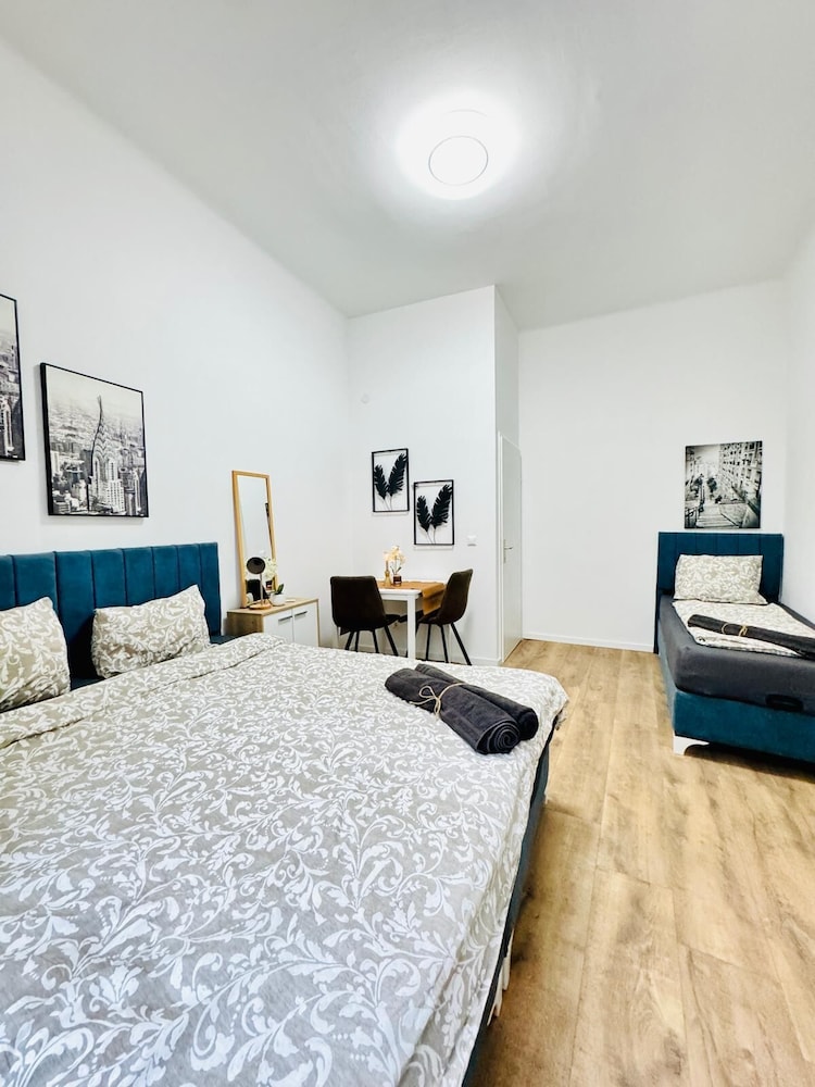 5BR Apt 10min to Matzleinsdorfer