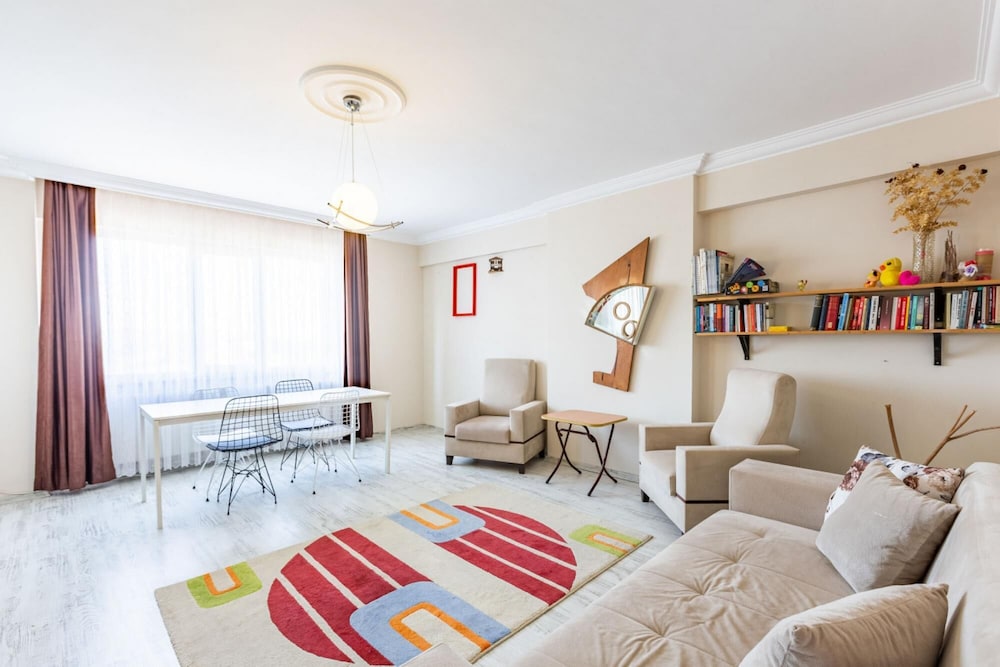 Flat With Shared Pool Near Sabiha Gokcen Airport