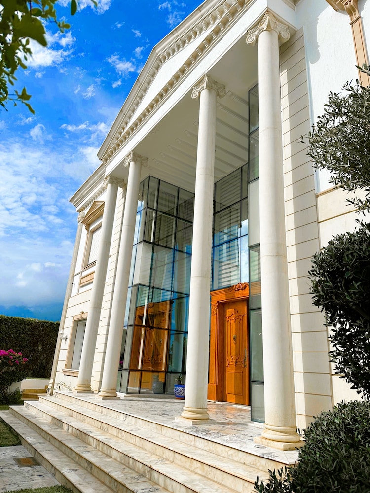 L'Orchidée - Luxury Suites