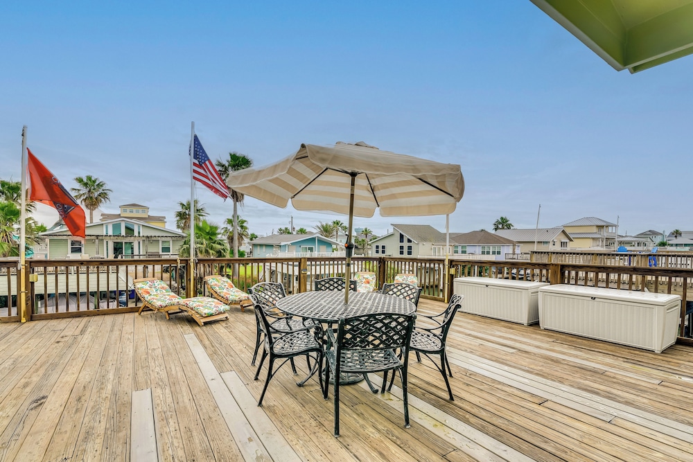 Private Dock & Kayaks: 'reel Fun in Sea Isle'