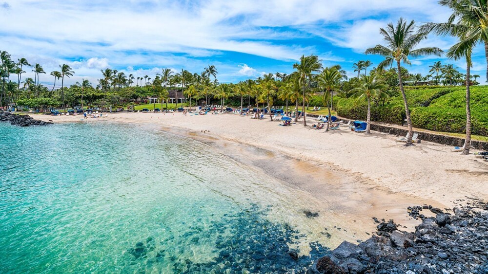 Peaceful Mauna Lani Getaway - Pool, Golf & Private Beach Access - Vrkcv