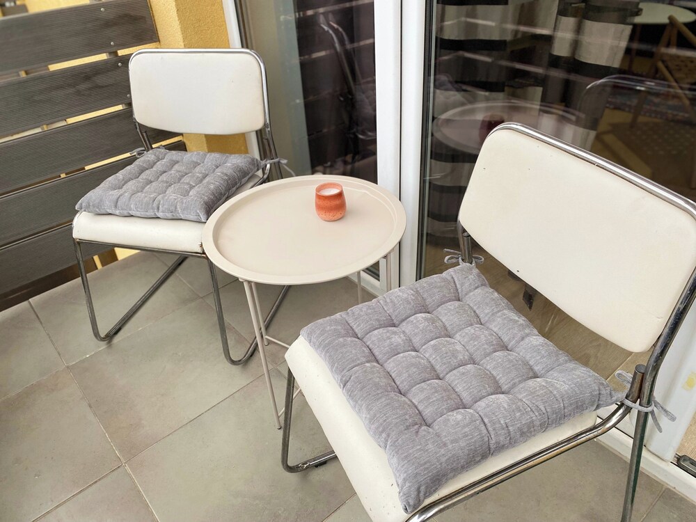 Sleep4-freep-mountainview-balcony-petfriendly