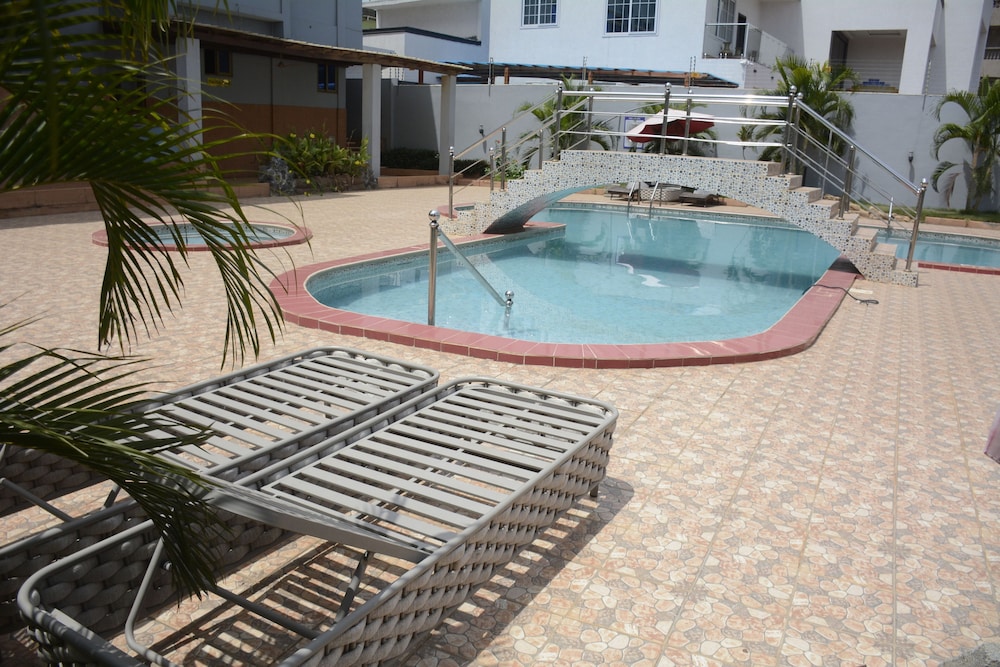 Hunters Royal Apartments