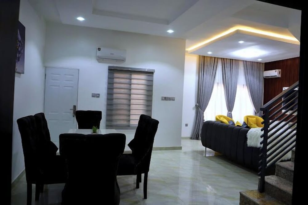Duplex 16 Apartments