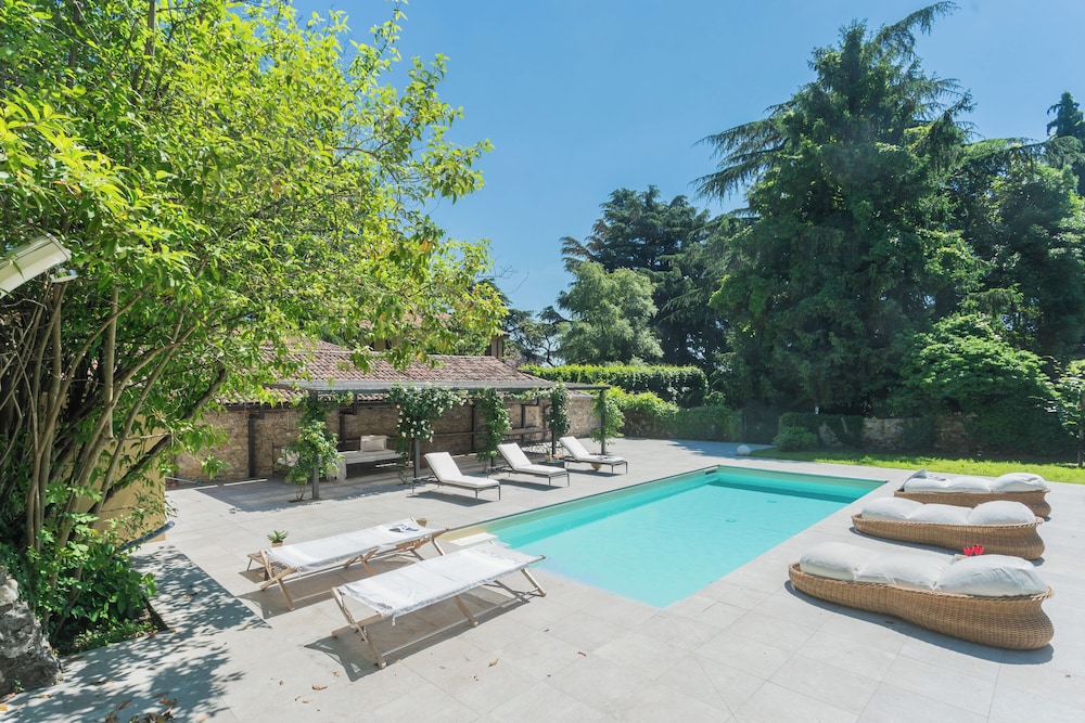 Villa Ca' Moneta Albavilla by Rent all Como