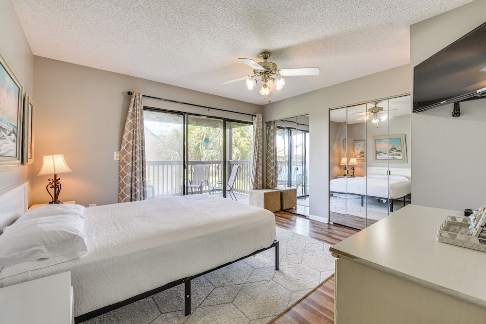 Walk to Beach: Resort Getaway in Pcb!