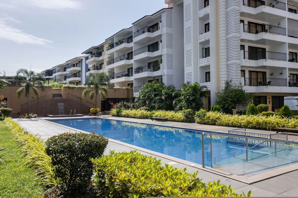 1BR w Pool Sauna Near Calangute Baga Beach