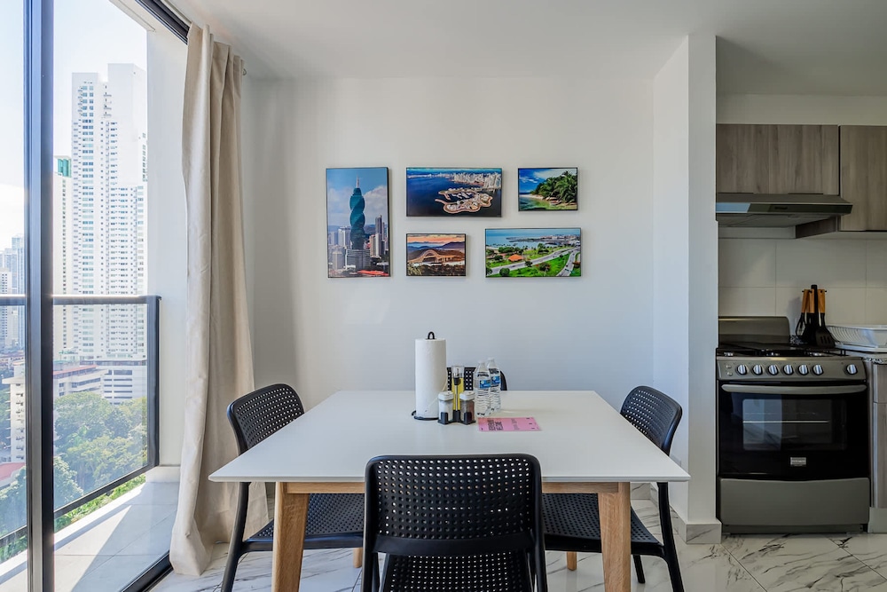 w Comfy 1BR w Great View in Calle 50