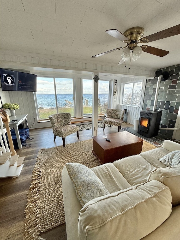 Grandview Lakefront Limit 9 4 Bedroom Home
