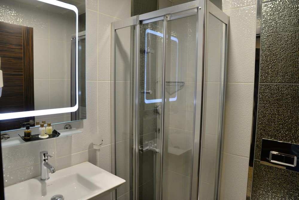 Golden Siyav Otel - Image 32