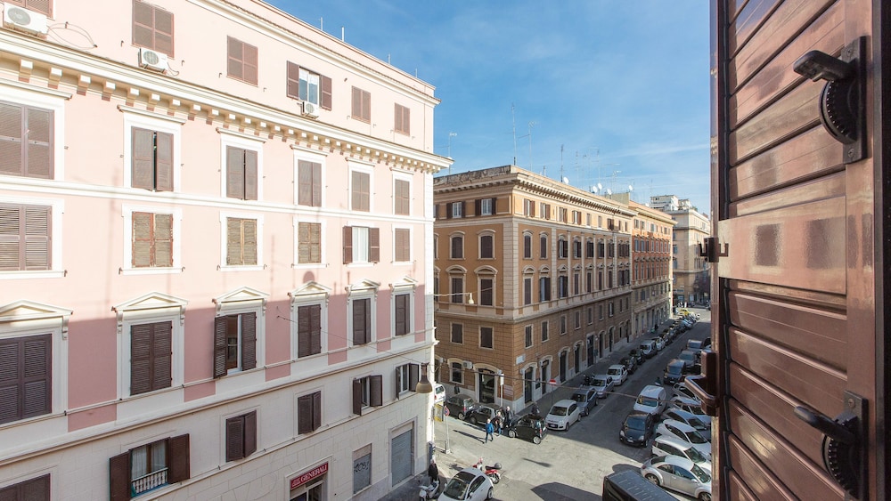Rental In Rome Vatican Deluxe Apartment