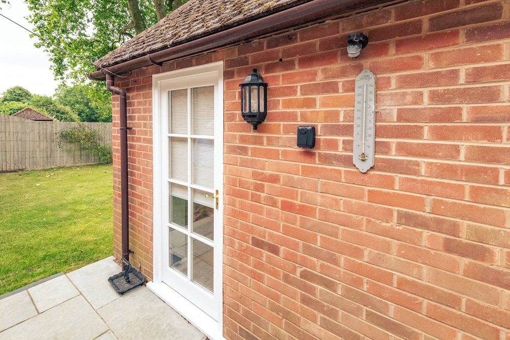 Idyllic Countryside Cottage