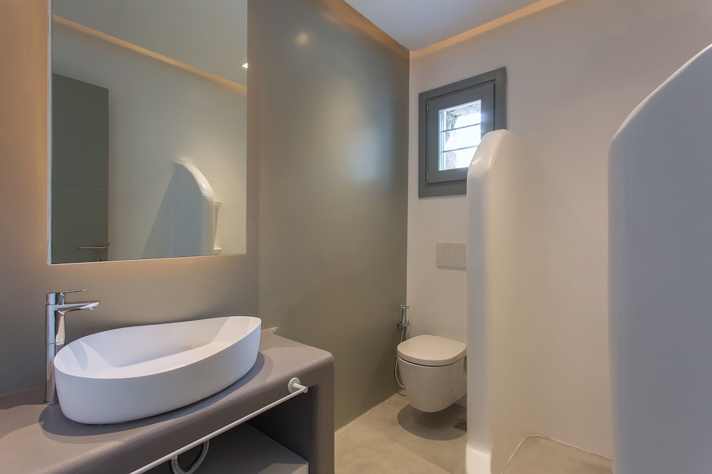 Villa Sapphire 6BR Hot Tub & Pool Ornos