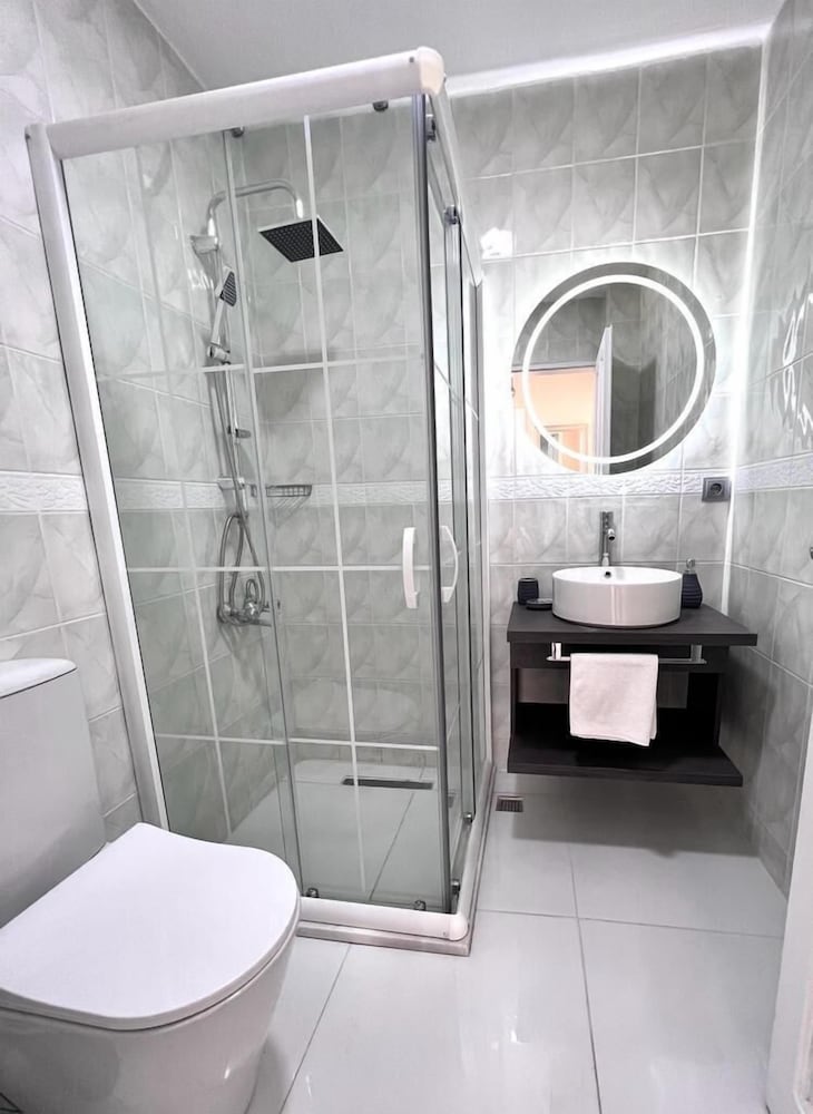 Carrington Suites Otel - Image 8