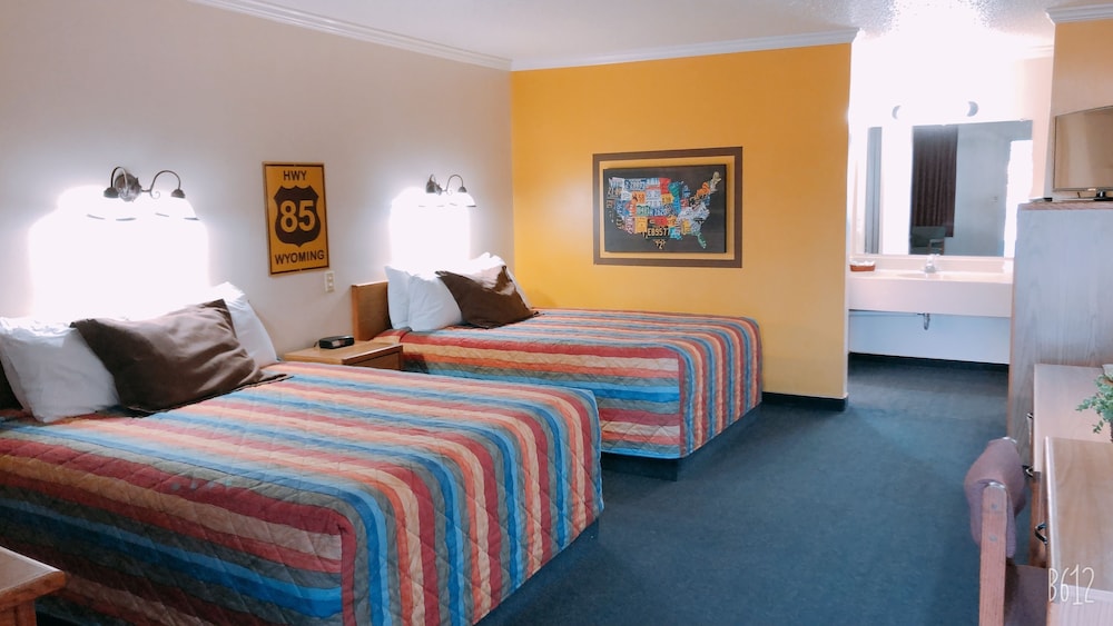 Covered Wagon Motel view 5