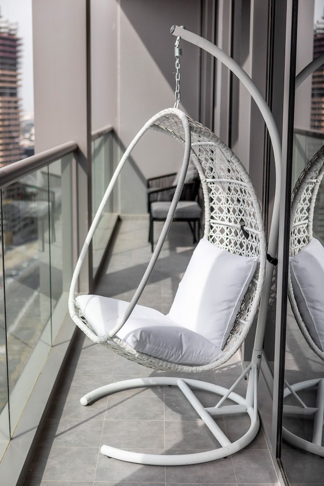 Luxe 3BR with Burj Khalifa view