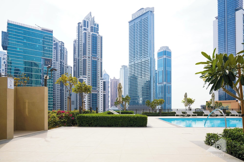 Burj Crown Luxury 2bedroom Balcony & View