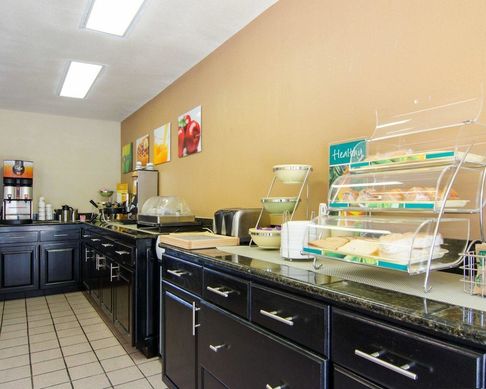 Quality Inn Hartwell - Property Image 6
