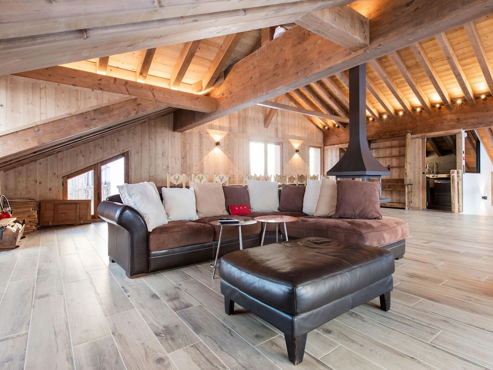 Vanoise Chalet in Prime Location
